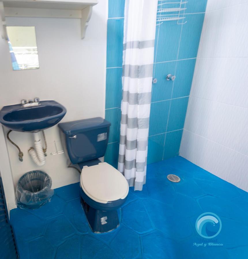 Hostal Azul Y Blanco 산타크루즈휴에튤코 외부 사진