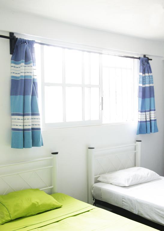 Hostal Azul Y Blanco 산타크루즈휴에튤코 외부 사진