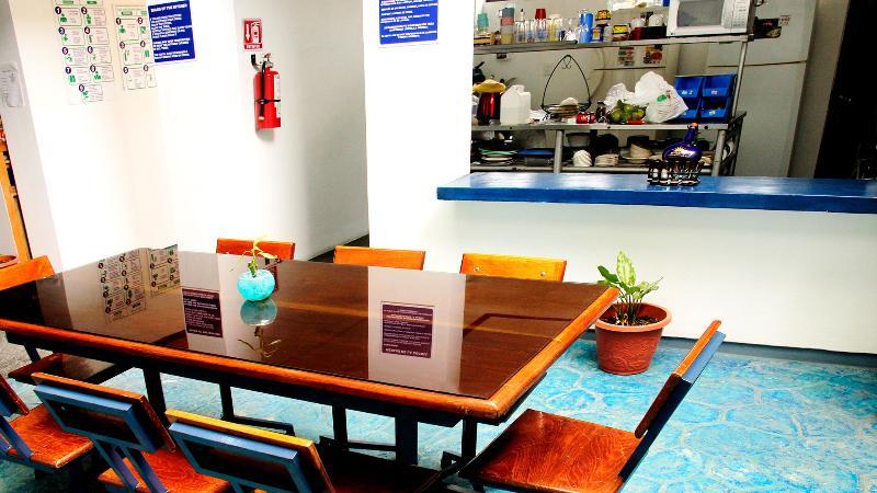 Hostal Azul Y Blanco 산타크루즈휴에튤코 외부 사진
